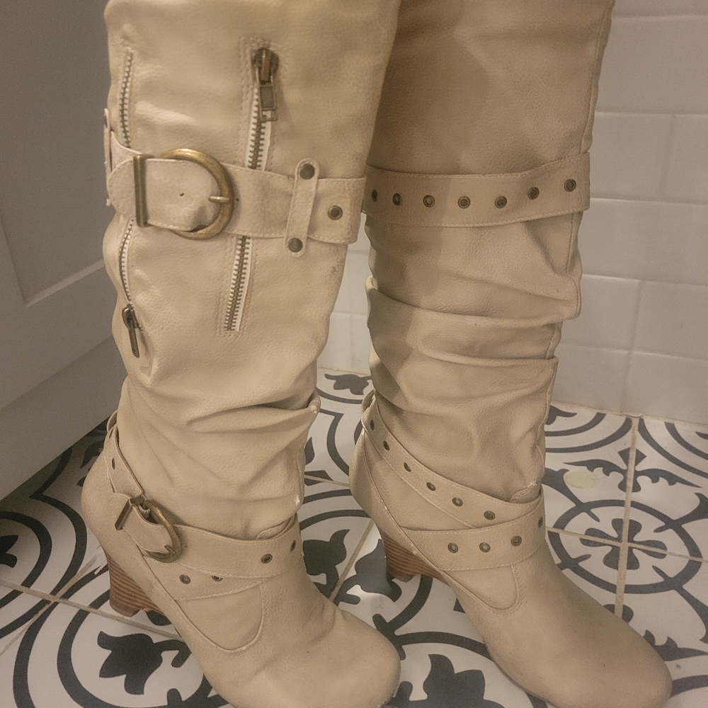Not Rated boots